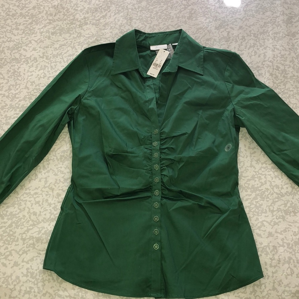 Beautiful green NY&Co button down blouse NWT